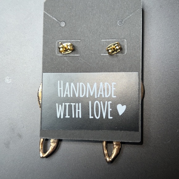 18k plated post Upside down Music note earrings handmade - Picture 3 of 3